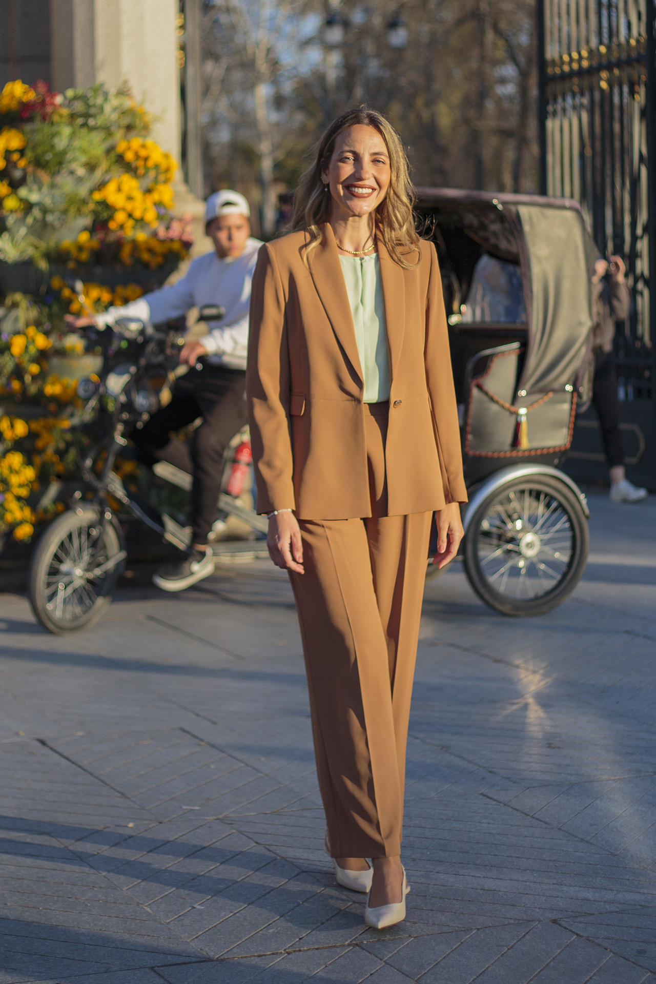 Wide leg trousers