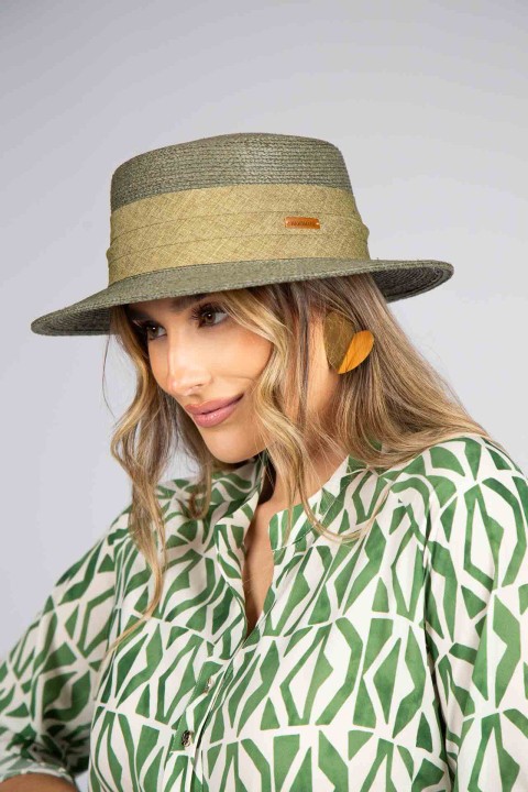 Hat in raffia Hat in raffia