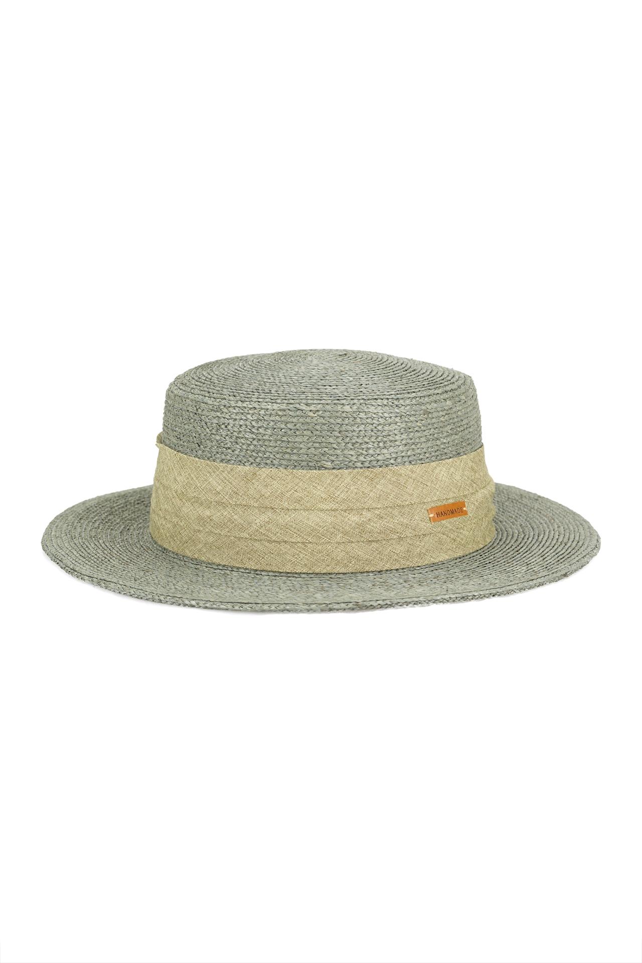 Hat in raffia