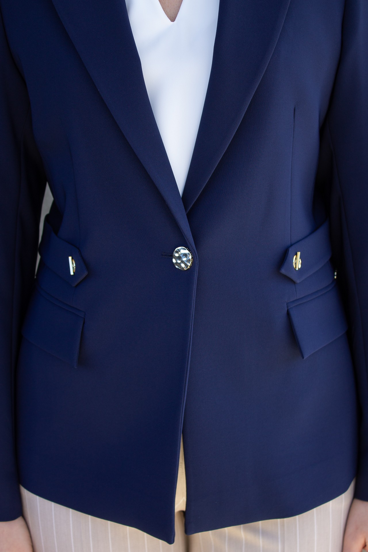 Classic-fit blazer