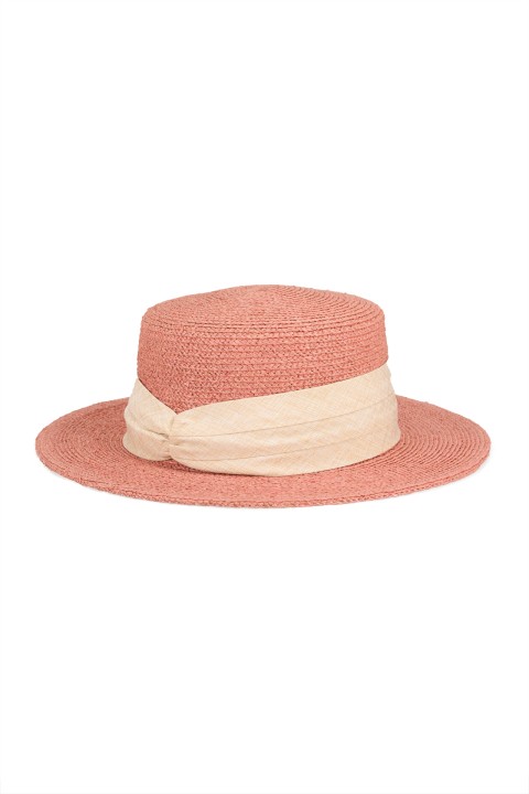 Hat in raffia Hat in raffia