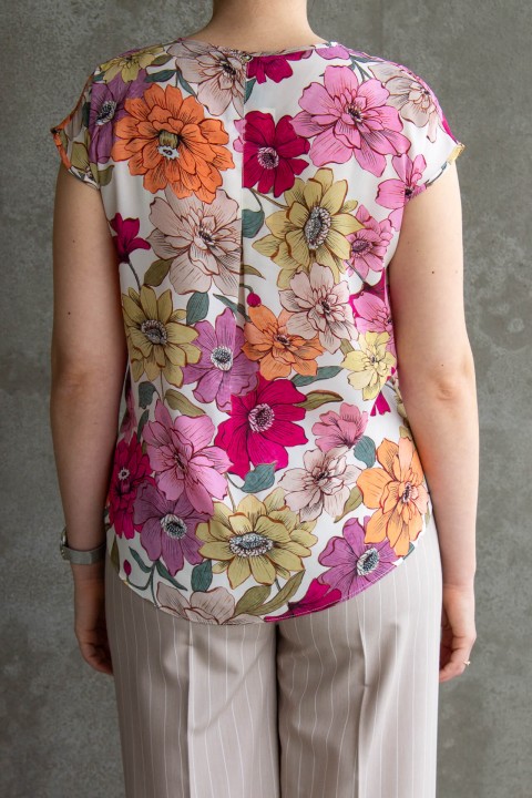 Blouse with bias-cut ruffle Blouse with bias-cut ruffle