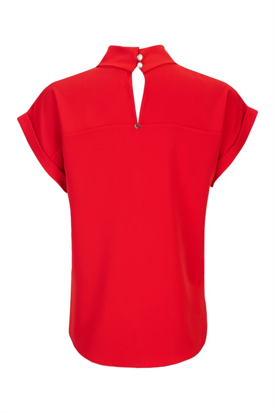 Blouse with a twisted collar