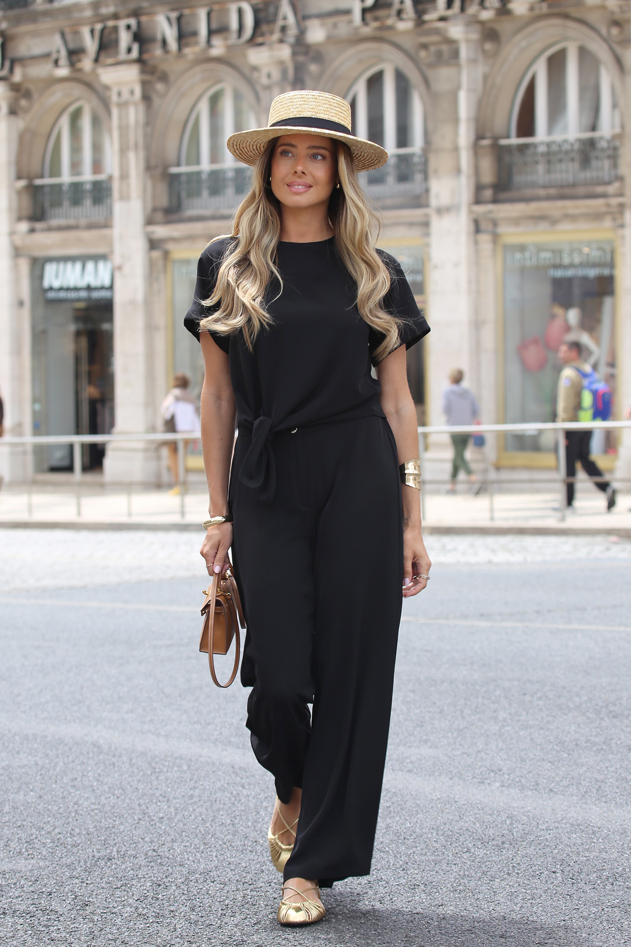 Lightweight knitted jumper