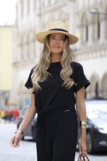 Lightweight knitted jumper