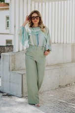 Trousers with silver buttons