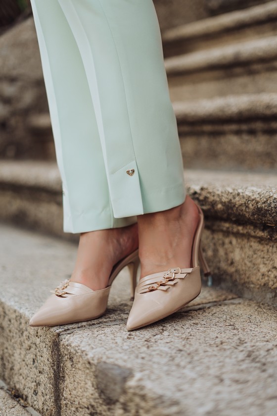 Classic cut trousers
