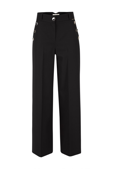 Trousers with silver buttons