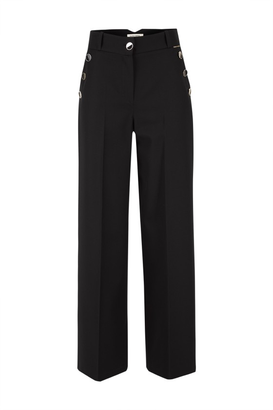 Trousers with silver buttons