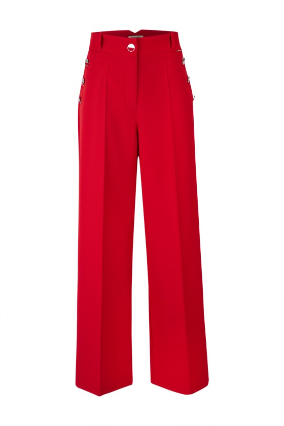 Trousers with silver buttons