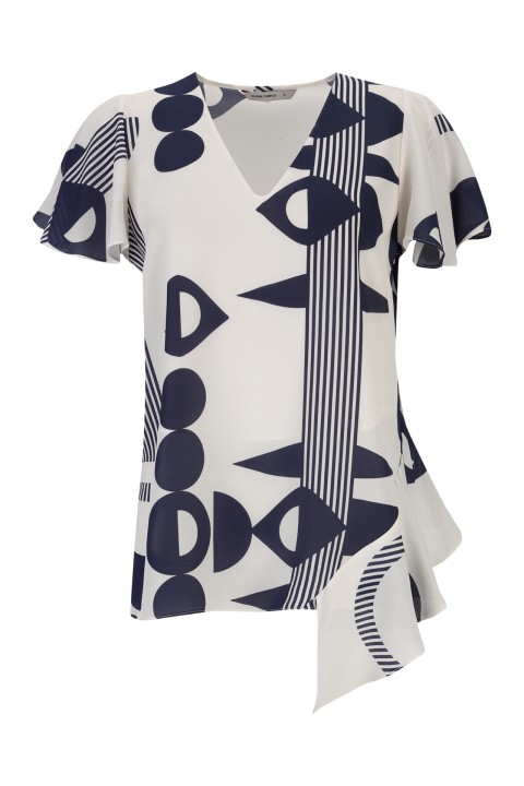 Blouse with an asymmetrical detail Blouse with an asymmetrical detail