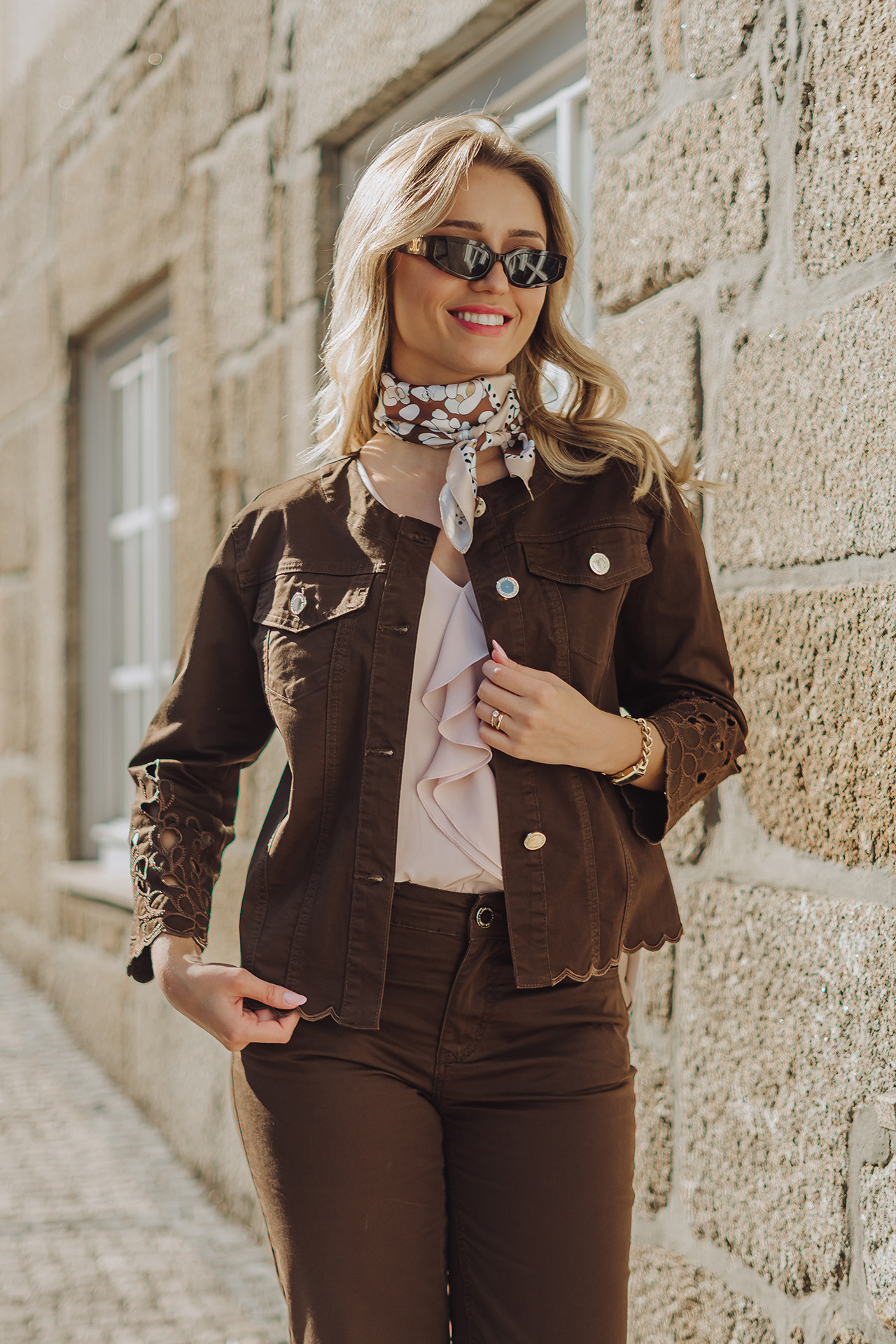 Embroidered brown jacket
