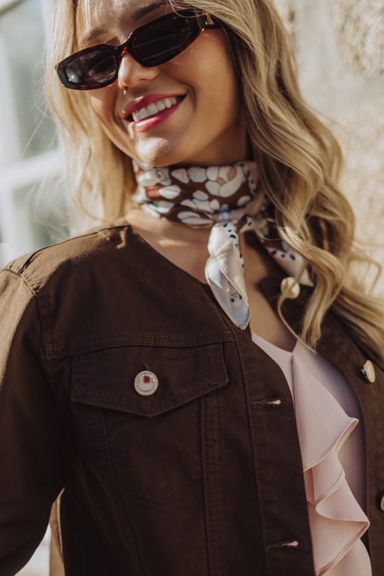 Embroidered brown jacket
