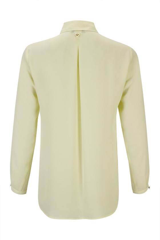 Classic cut shirt