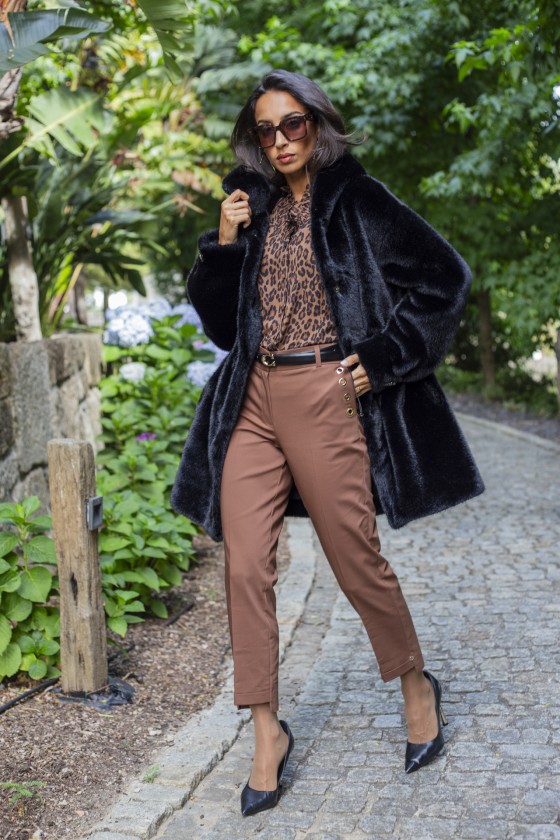 Printed blouse with a ruffled collar
