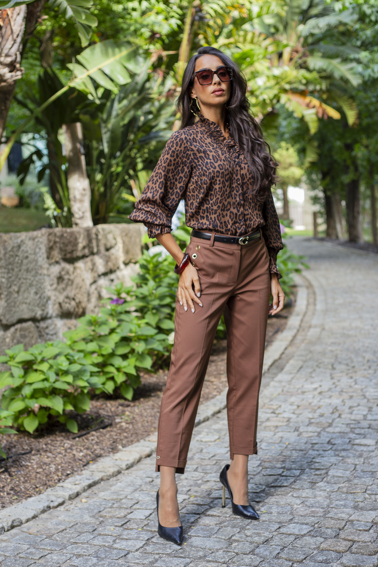 Printed blouse with a ruffled collar