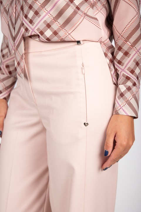 Wide-leg pants