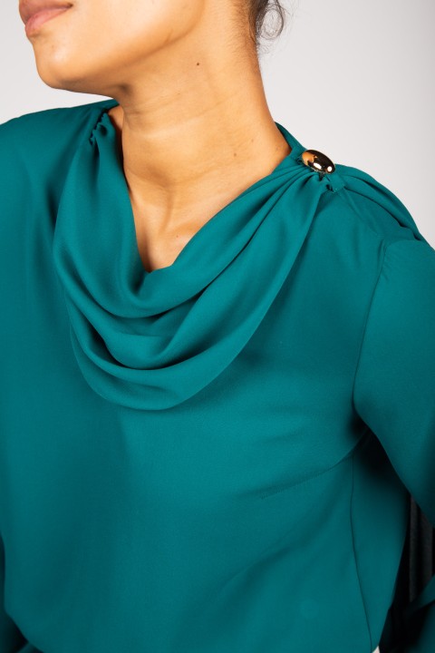 Tunic with adjustable scarf