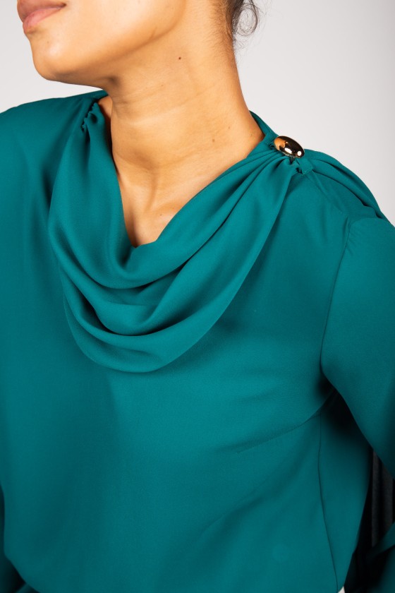 Tunic with adjustable scarf