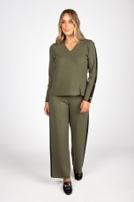 Knit sweater with stripe and buttons