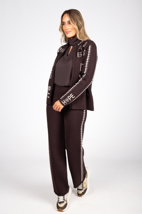 Knitted jacket with jacquard lettering