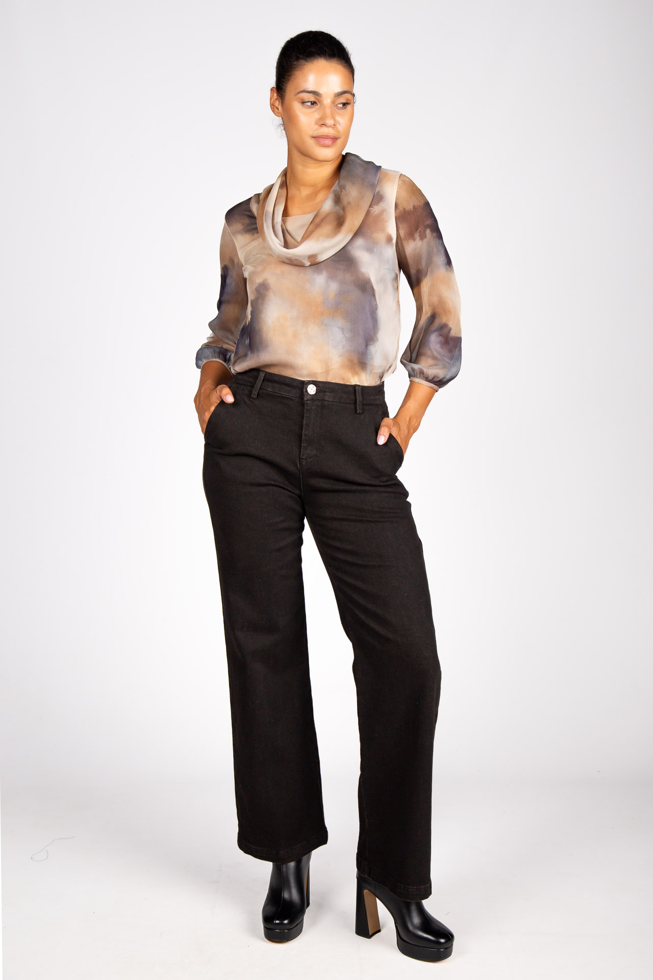 Brown wide-leg jeans