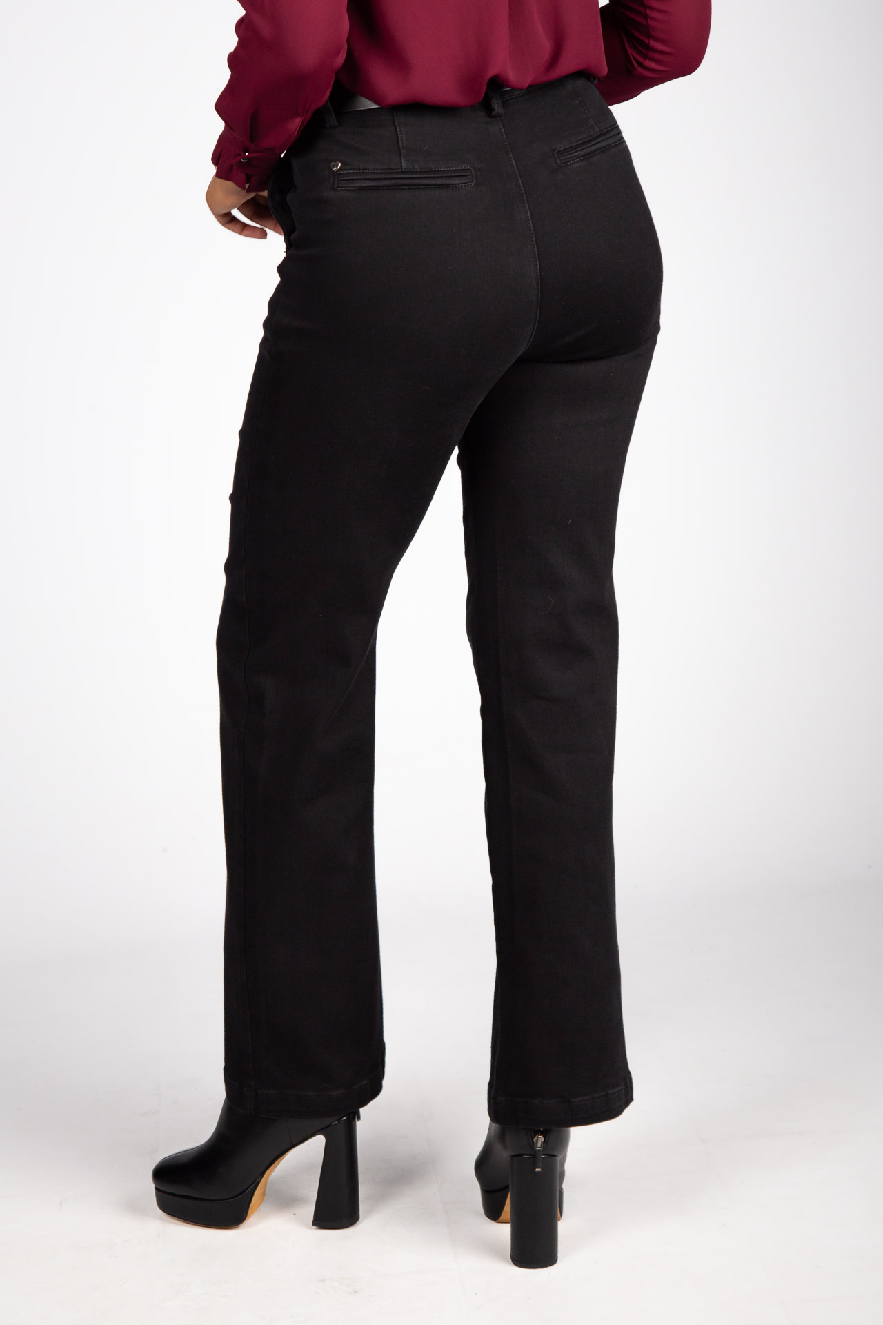 Black wide-leg jeans
