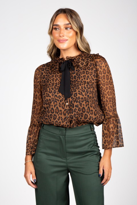 Ruffled blouse with bow