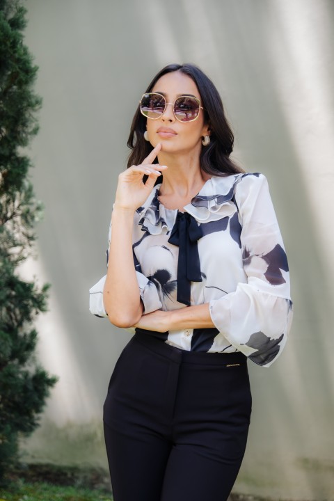 Ruffled blouse with bow
