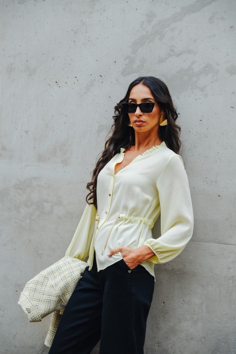Blouse with adjustable waist belt Blouse with adjustable waist belt