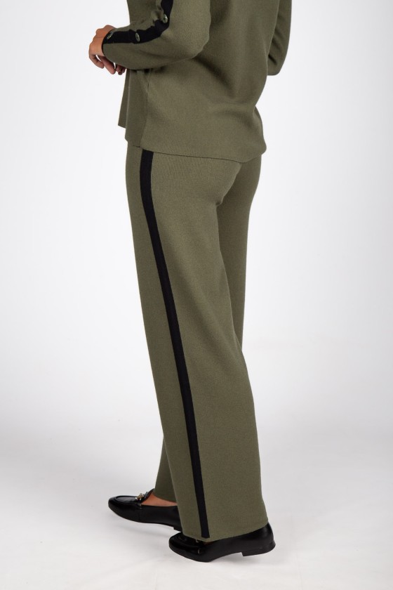Knit pants with side stripe