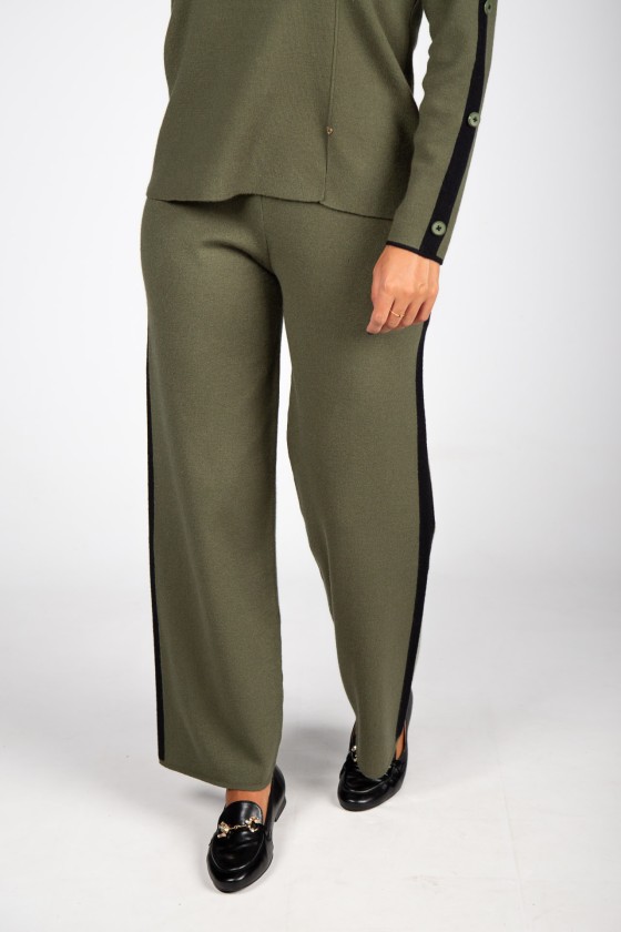 Knit pants with side stripe
