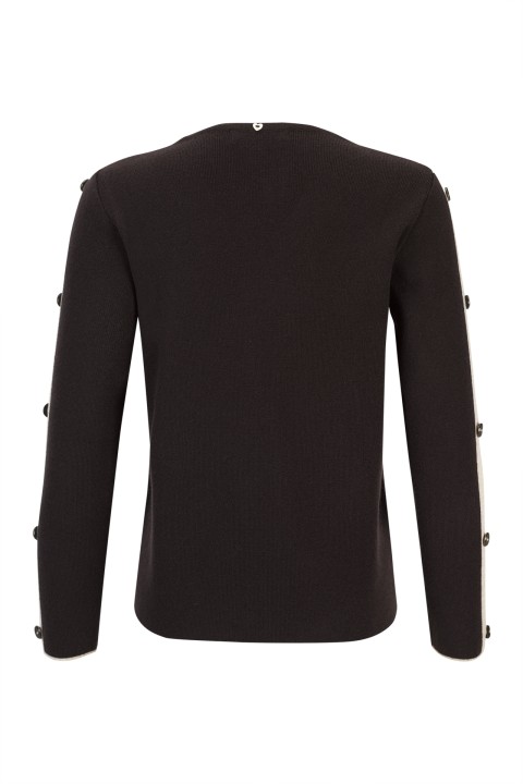 Knit sweater with stripe and buttons