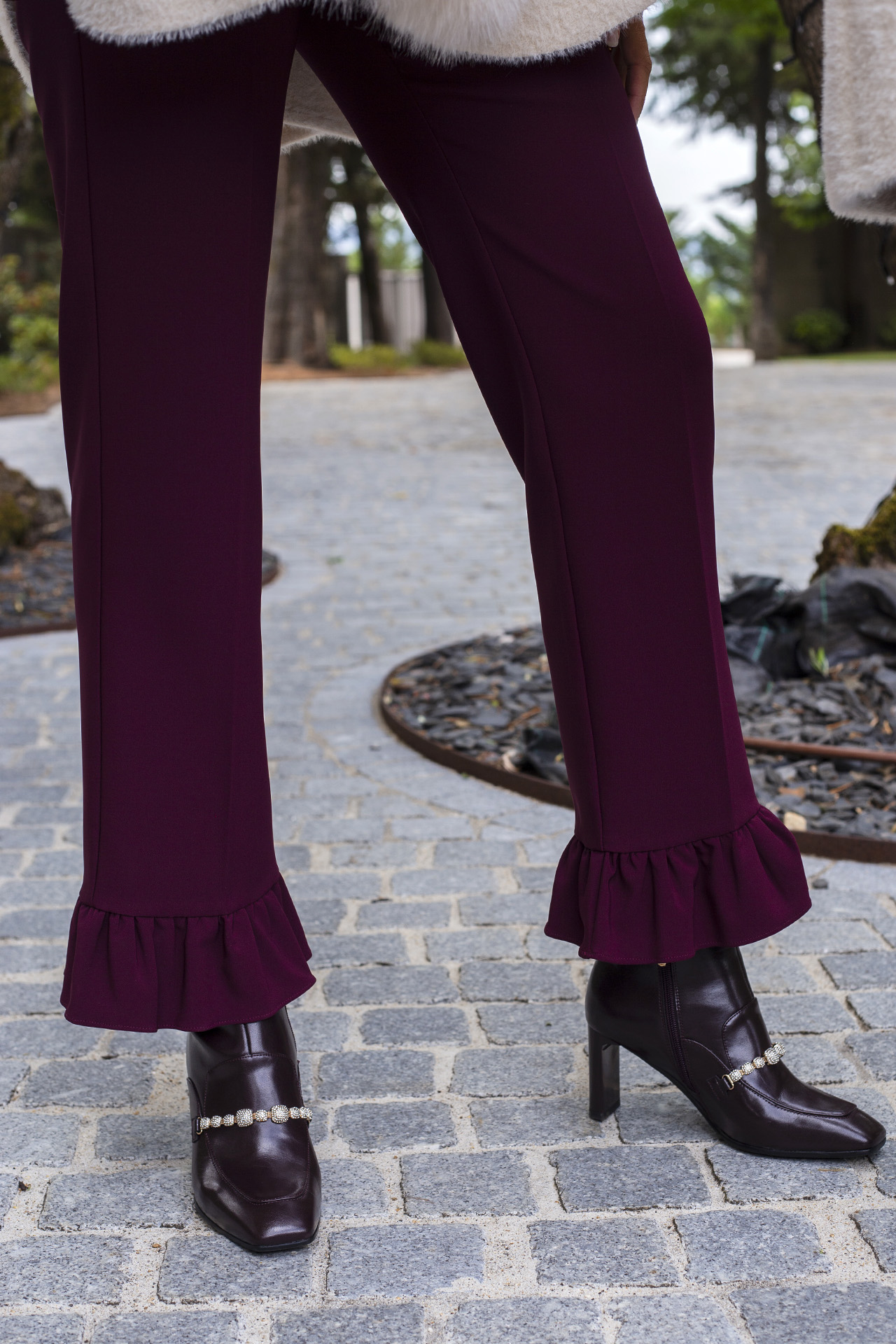 Ruffled trousers