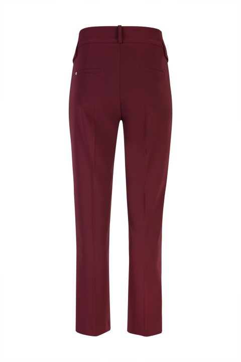 Trousers with pockets and flaps