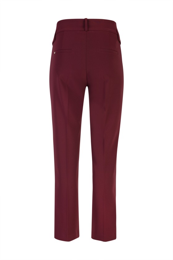 Trousers with pockets and flaps