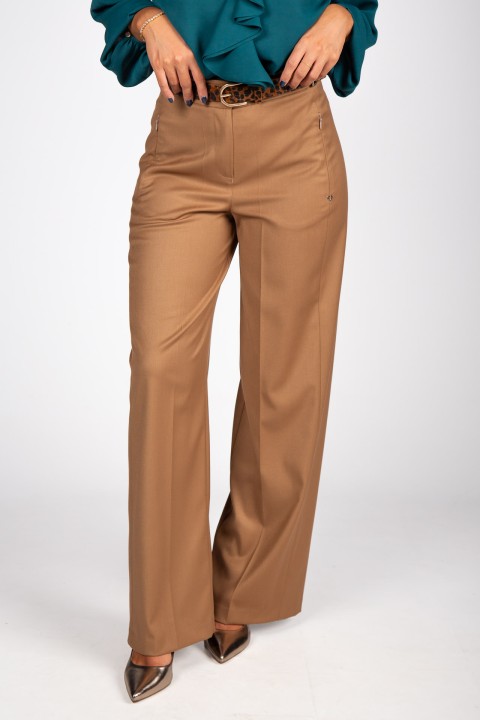 Wide-leg pants
