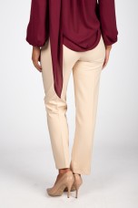 Trousers with pockets and flaps