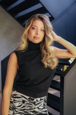 Sleeveless high-neck knit top