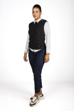 Jacquard knit vest with metal buttons