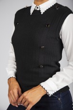 Jacquard knit vest with metal buttons