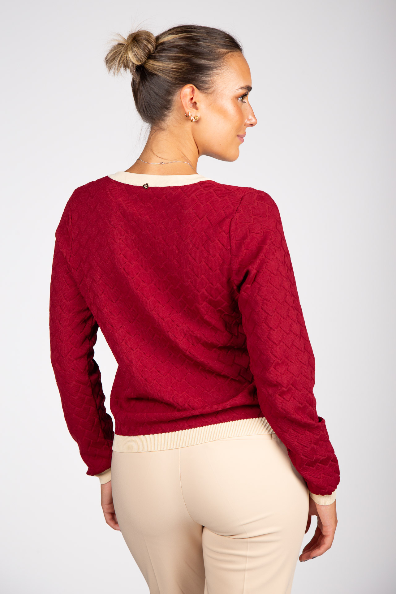Knitted cardigan with heart-shaped buttons