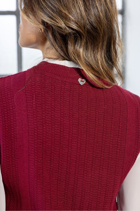 Jacquard knit vest with metal buttons