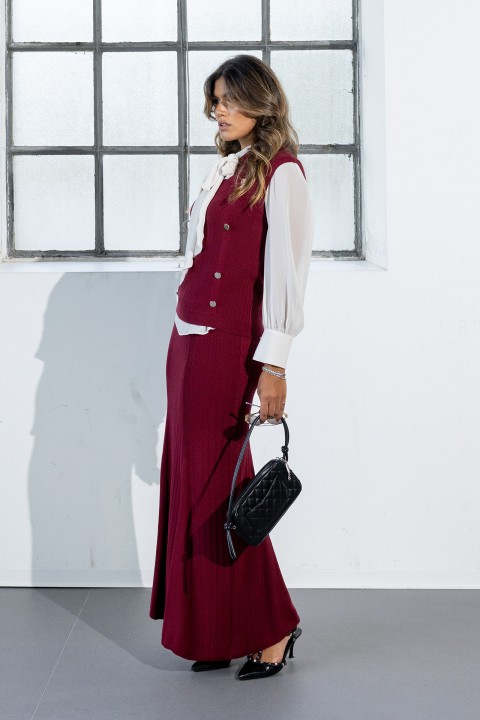 Long ribbed knit skirt
