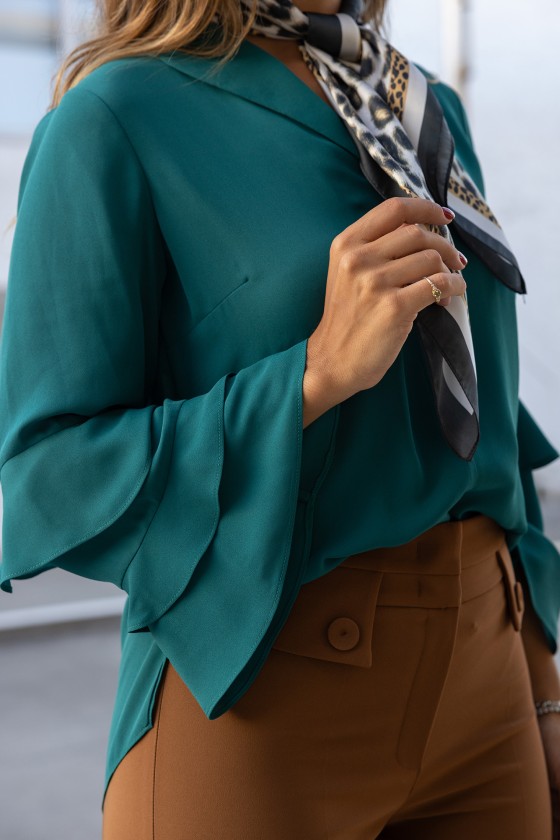 Tunic with ruffled sleeves