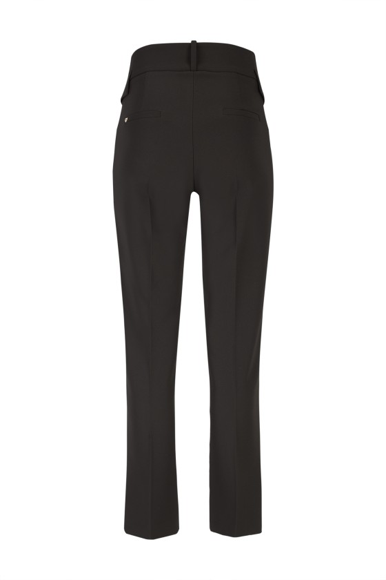 Pantalones con bolsillos y solapas