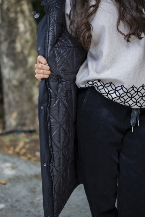 Reversible gabardine with light padding