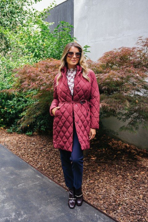 Parka acolchoada com cinto de fivela metálica Parka acolchoada com cinto de fivela metálica