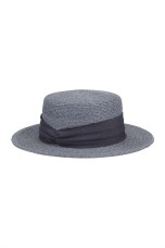 Hat in raffia