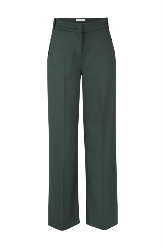 Wide-leg pants